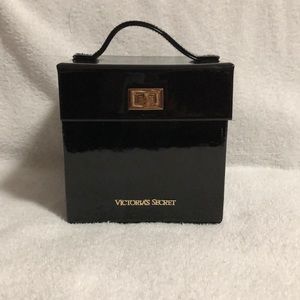 VICTORIA SECRET VANITY